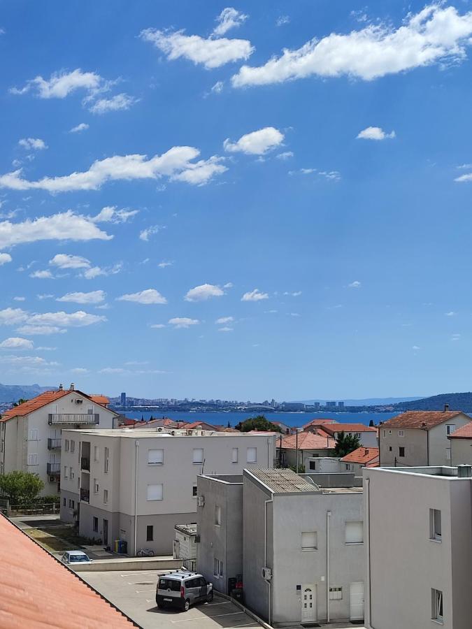 Top Floor Apartment With Sea View Kaštela Екстериор снимка