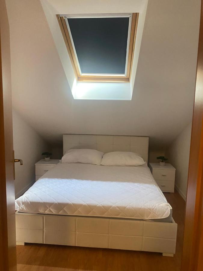 Top Floor Apartment With Sea View Kaštela Екстериор снимка