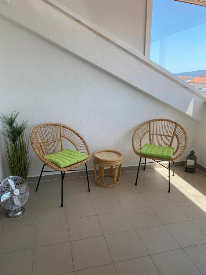 Top Floor Apartment With Sea View Kaštela Екстериор снимка